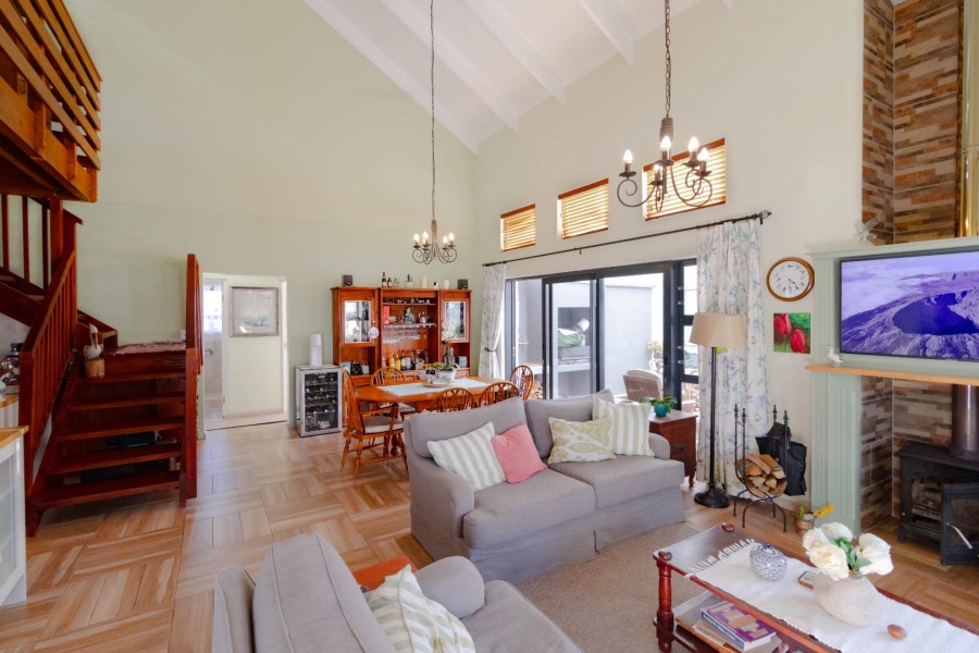 3 Bedroom Property for Sale in Sandbaai Western Cape